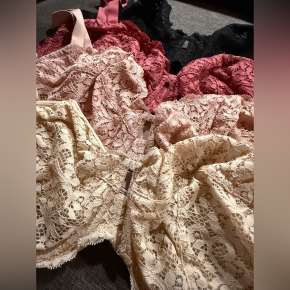 Body By Victoria: Unlined Demi Lace Bra 38DDD (Set of 4) - Picture 2 of 4